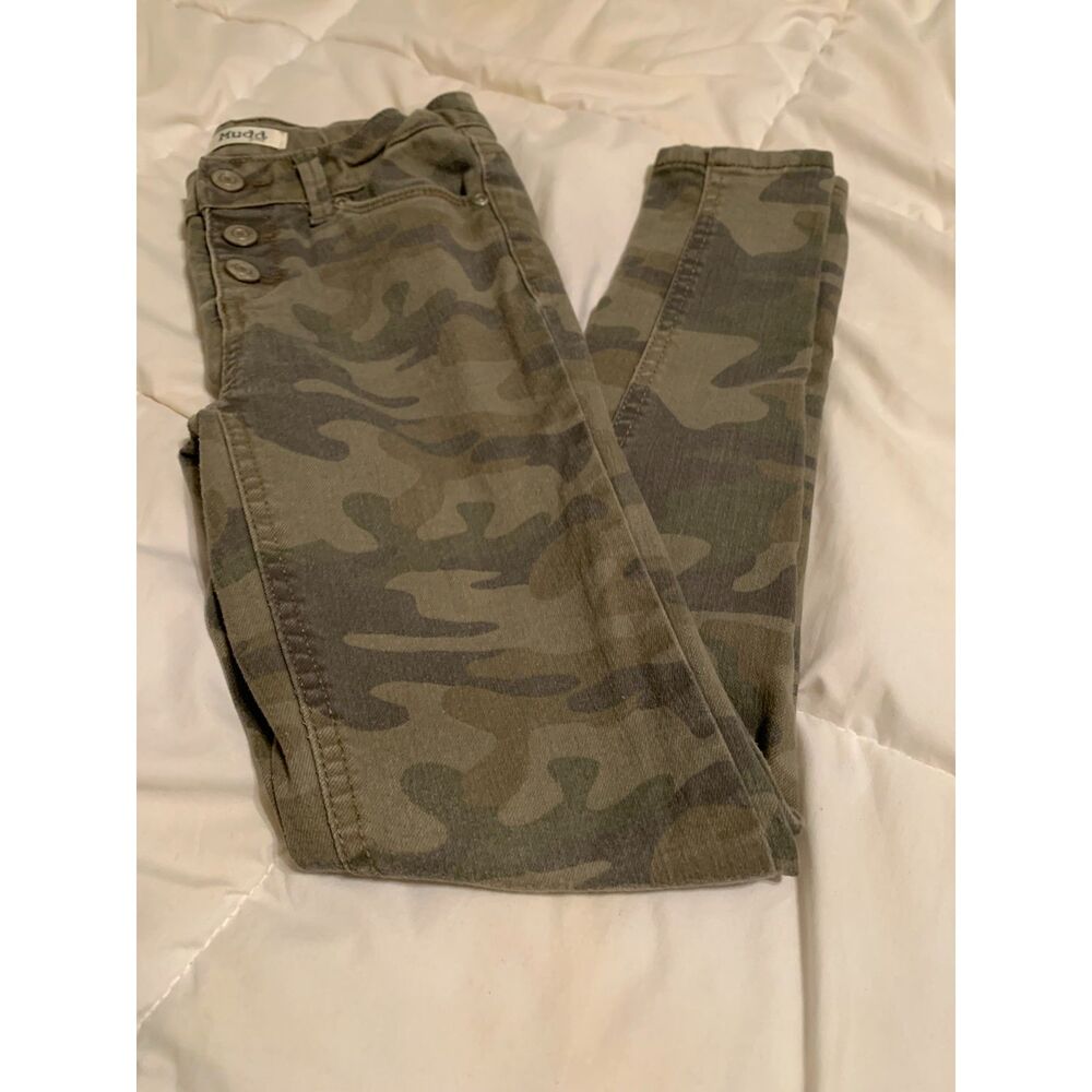 Mudd Girls Camo Pants button Up – Size 10 Stretch